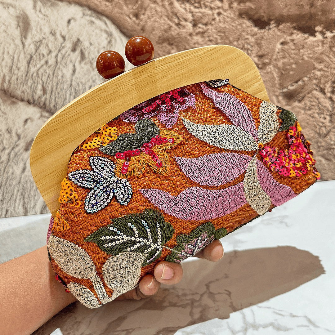New cross-border hot diamond dinner bag spring and summer high-end large-capacity armpit bag hand-embroidered sequins hand-held straw bag